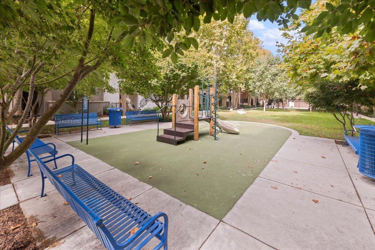 Detail Gallery Image 24 of 26 For 496 Kahlo St, Mountain View,  CA 94041 - 3 Beds | 3/1 Baths