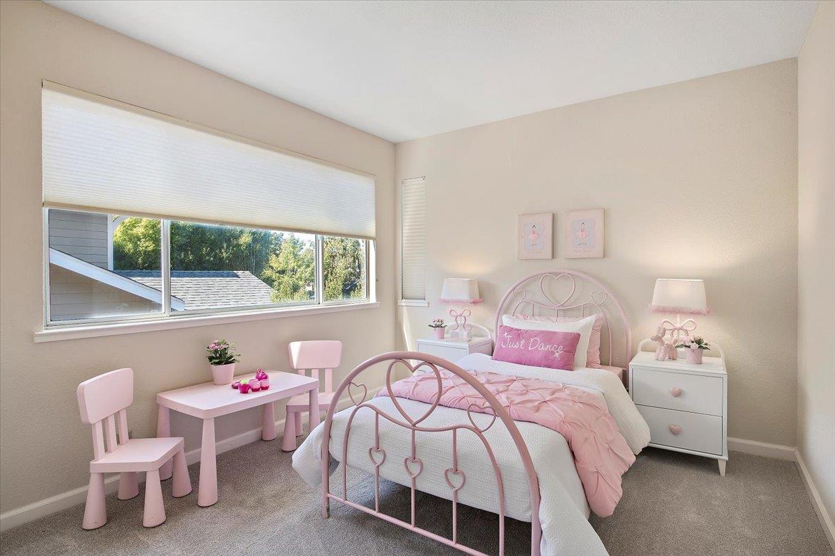 Detail Gallery Image 10 of 15 For 590 Ashton Ave, Palo Alto,  CA 94306 - 4 Beds | 2/1 Baths