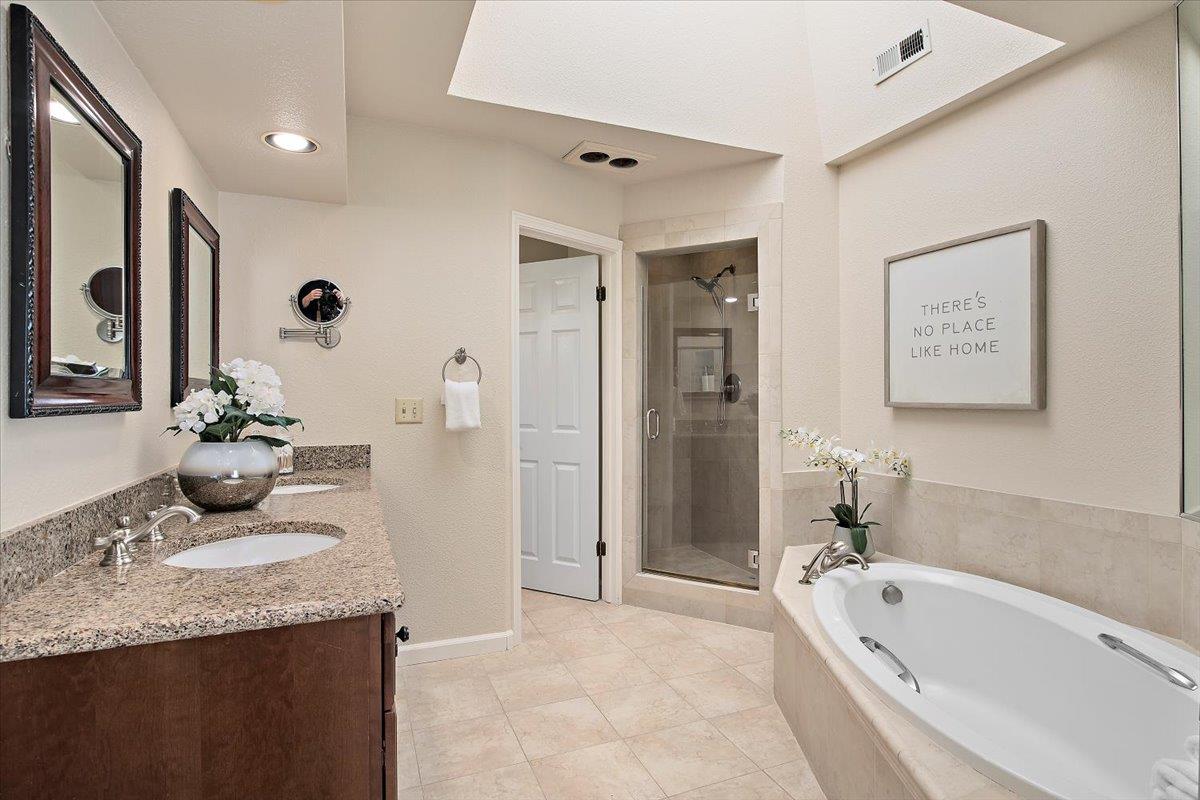 Detail Gallery Image 13 of 15 For 590 Ashton Ave, Palo Alto,  CA 94306 - 4 Beds | 2/1 Baths