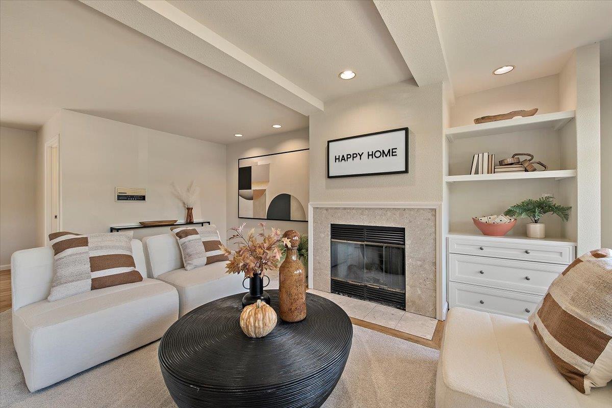 Detail Gallery Image 7 of 15 For 590 Ashton Ave, Palo Alto,  CA 94306 - 4 Beds | 2/1 Baths