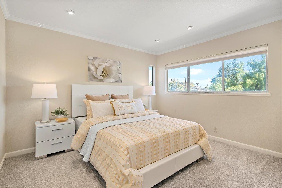 Detail Gallery Image 9 of 15 For 590 Ashton Ave, Palo Alto,  CA 94306 - 4 Beds | 2/1 Baths
