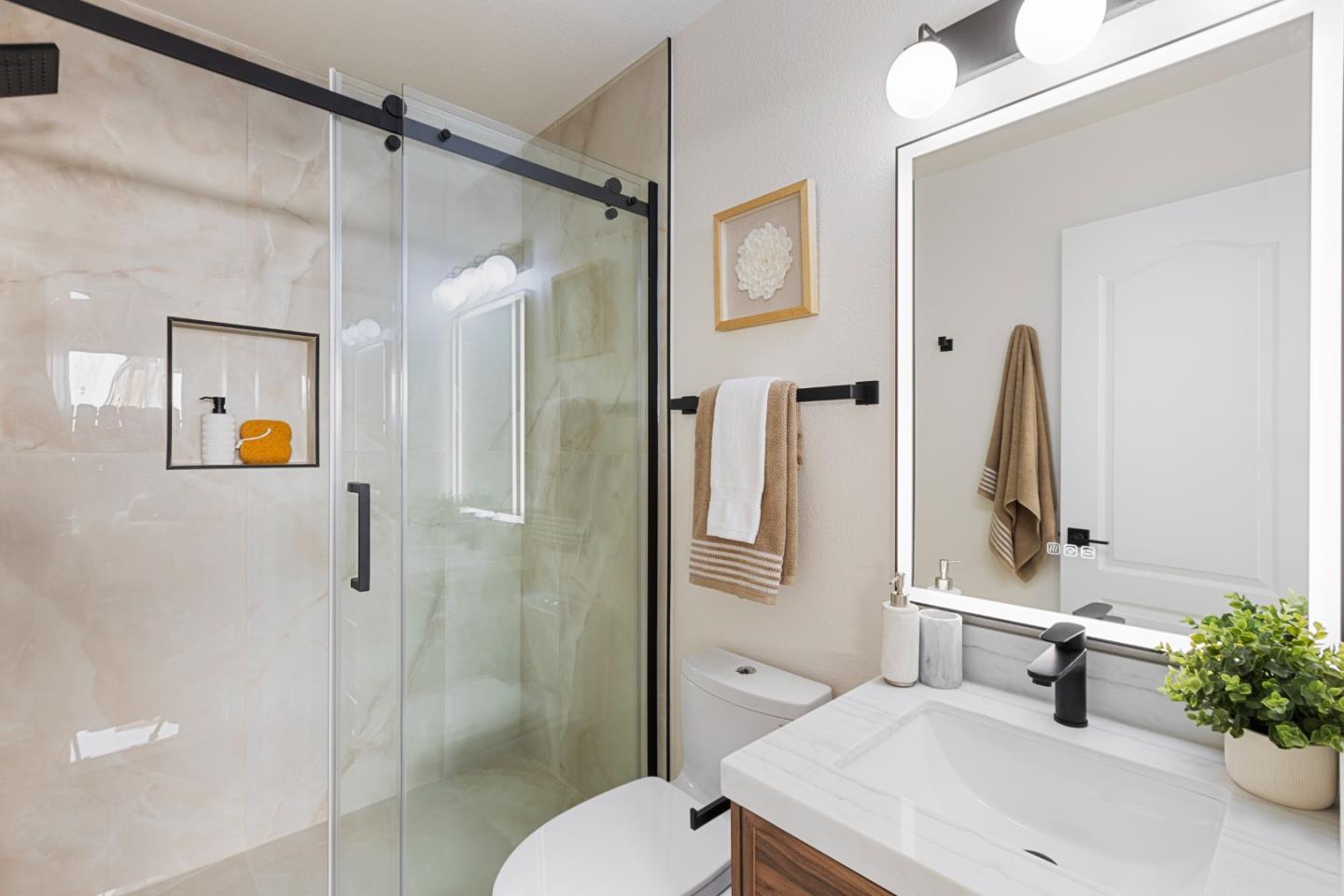 Detail Gallery Image 10 of 17 For 262 Checkers Dr, San Jose,  CA 95116 - 3 Beds | 2 Baths