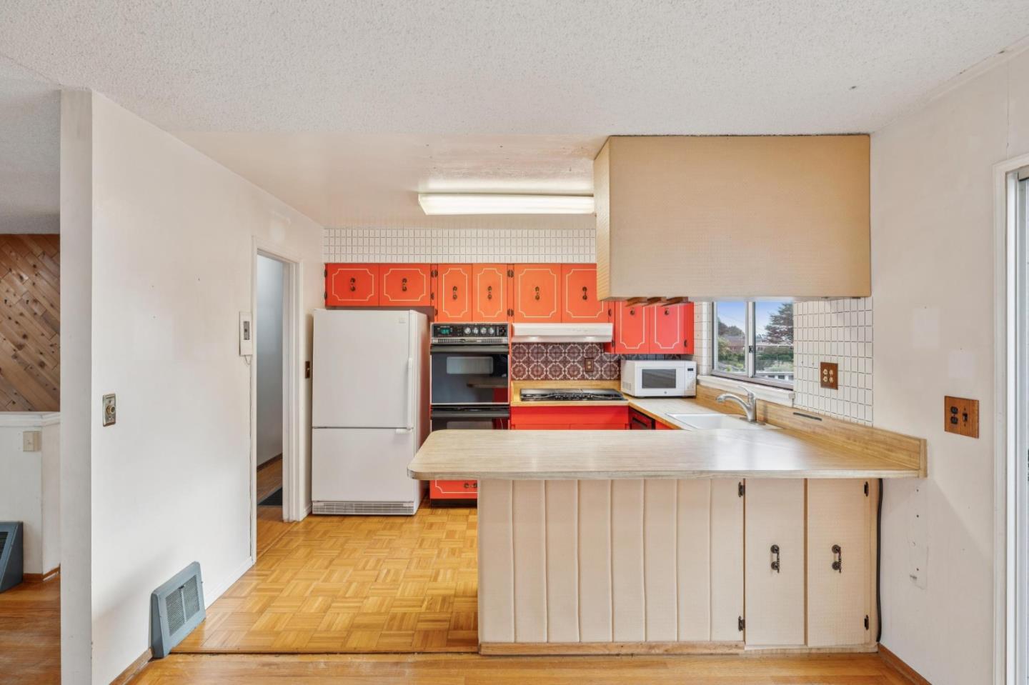 Detail Gallery Image 12 of 32 For 2651 Evergreen Dr, San Bruno,  CA 94066 - 3 Beds | 2 Baths