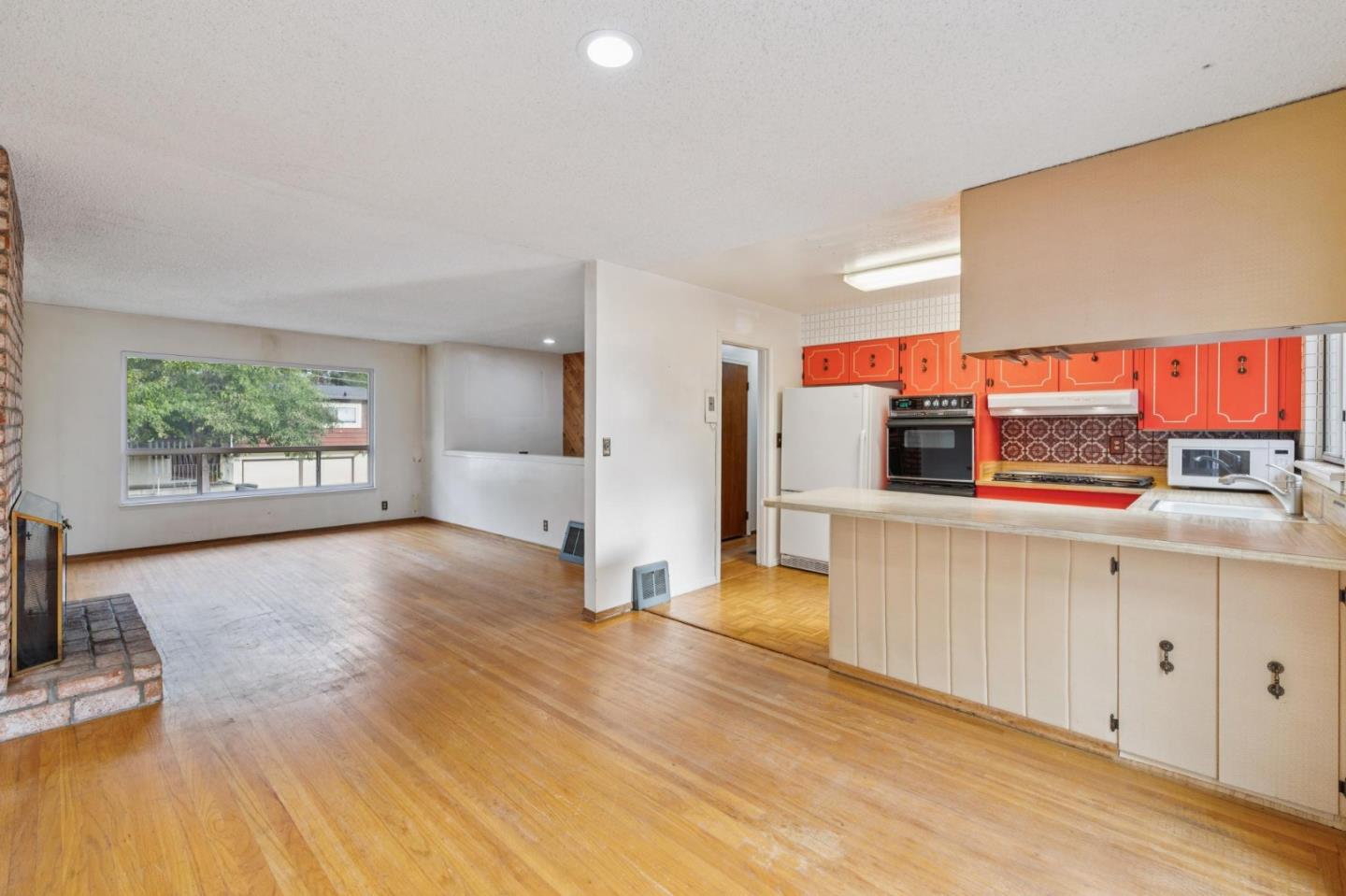 Detail Gallery Image 13 of 32 For 2651 Evergreen Dr, San Bruno,  CA 94066 - 3 Beds | 2 Baths