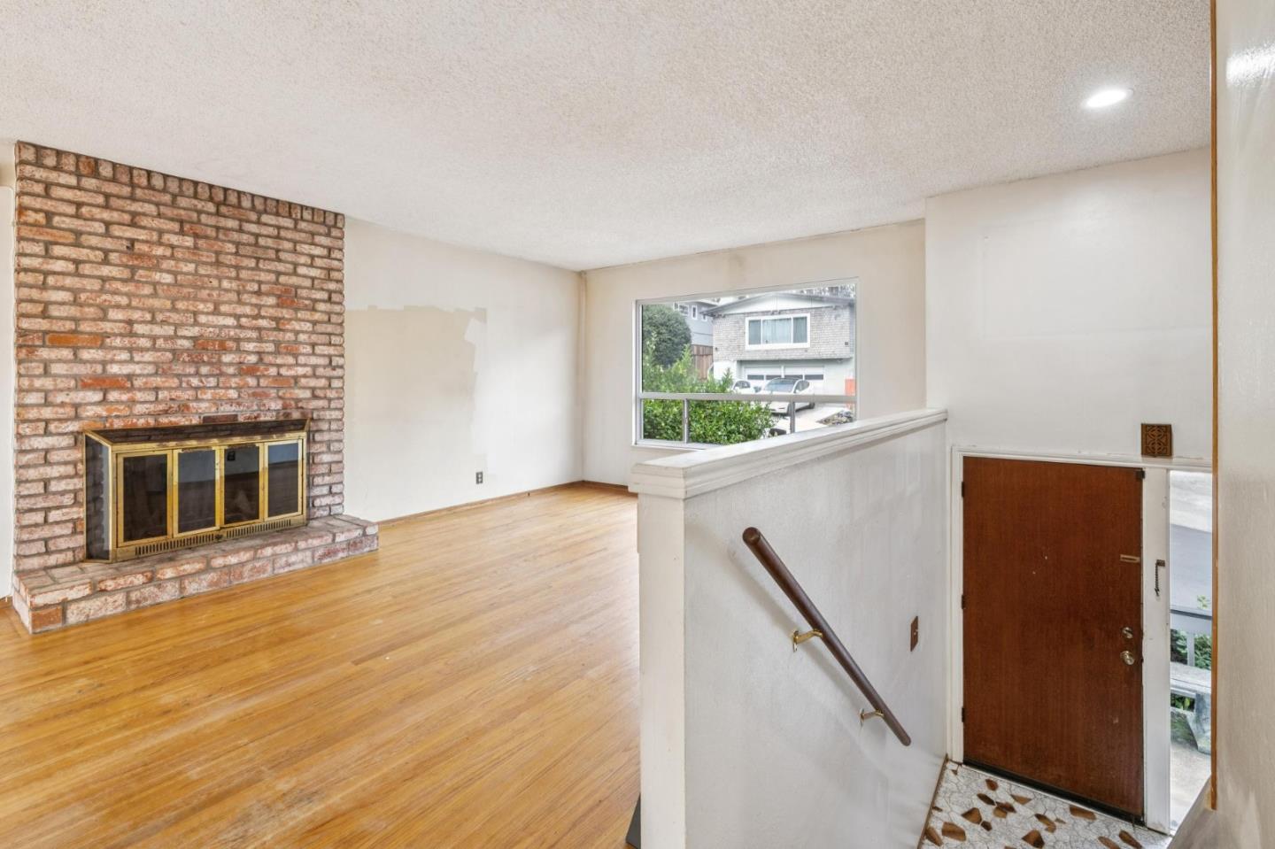 Detail Gallery Image 5 of 32 For 2651 Evergreen Dr, San Bruno,  CA 94066 - 3 Beds | 2 Baths