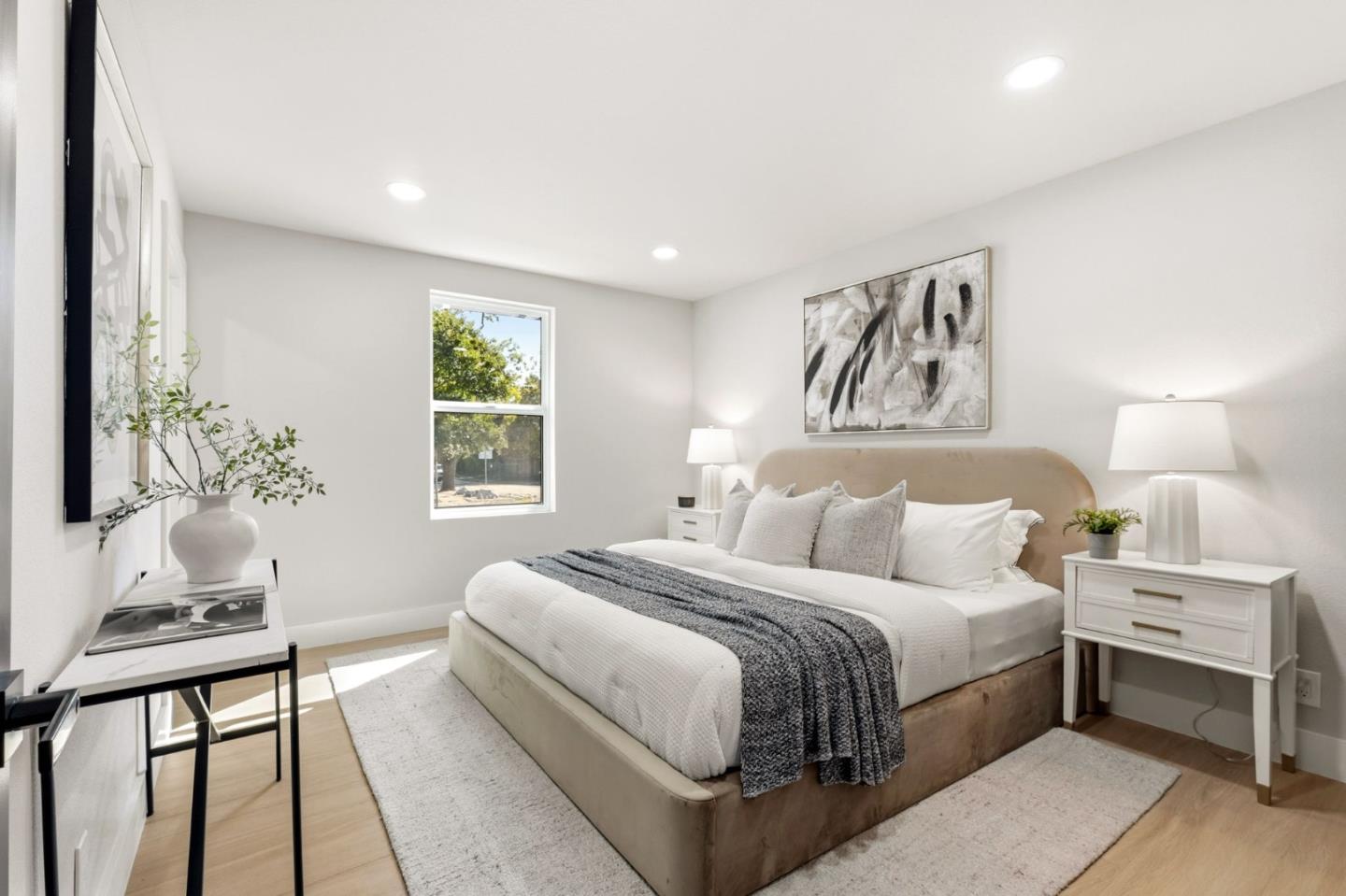 Detail Gallery Image 10 of 27 For 2474 Washington Ave, Redwood City,  CA 94061 - 4 Beds | 3/1 Baths