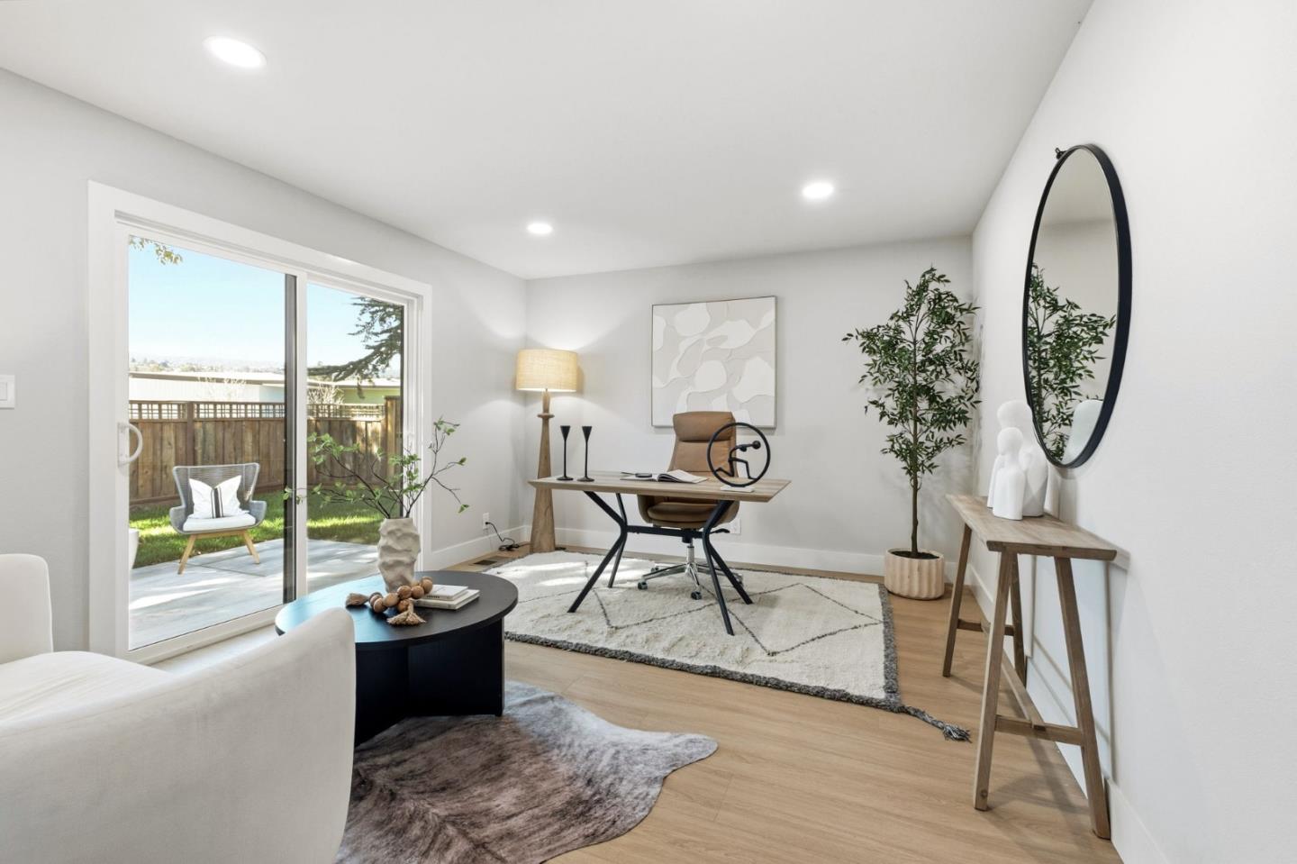 Detail Gallery Image 12 of 27 For 2474 Washington Ave, Redwood City,  CA 94061 - 4 Beds | 3/1 Baths