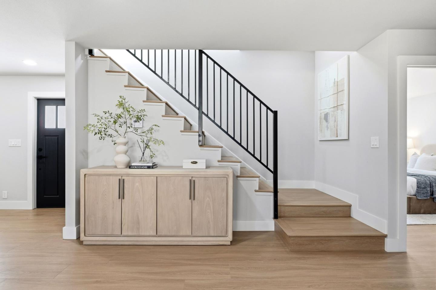 Detail Gallery Image 14 of 27 For 2474 Washington Ave, Redwood City,  CA 94061 - 4 Beds | 3/1 Baths