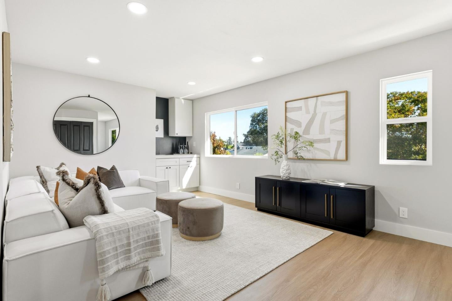 Detail Gallery Image 16 of 27 For 2474 Washington Ave, Redwood City,  CA 94061 - 4 Beds | 3/1 Baths