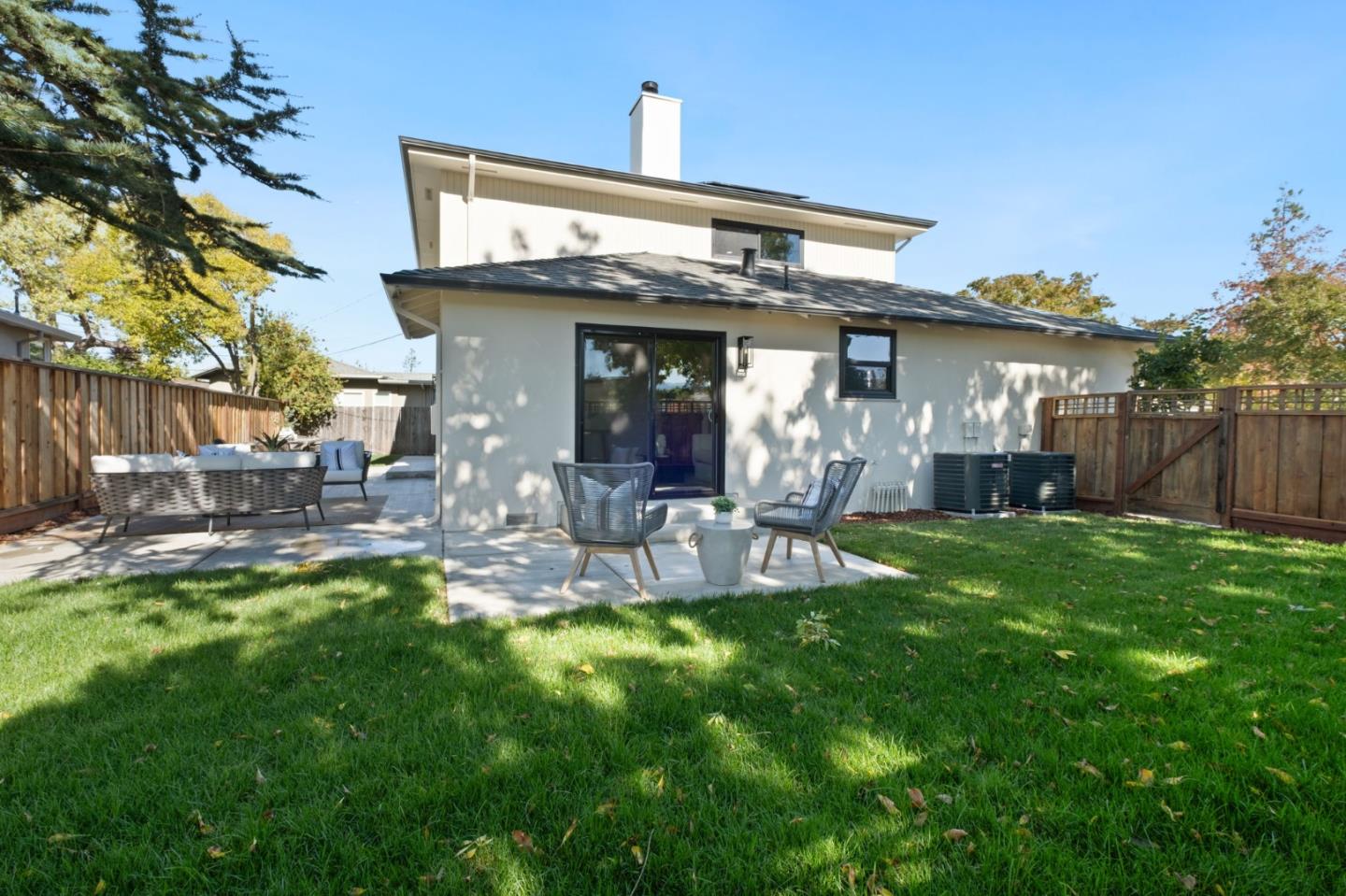 Detail Gallery Image 25 of 27 For 2474 Washington Ave, Redwood City,  CA 94061 - 4 Beds | 3/1 Baths