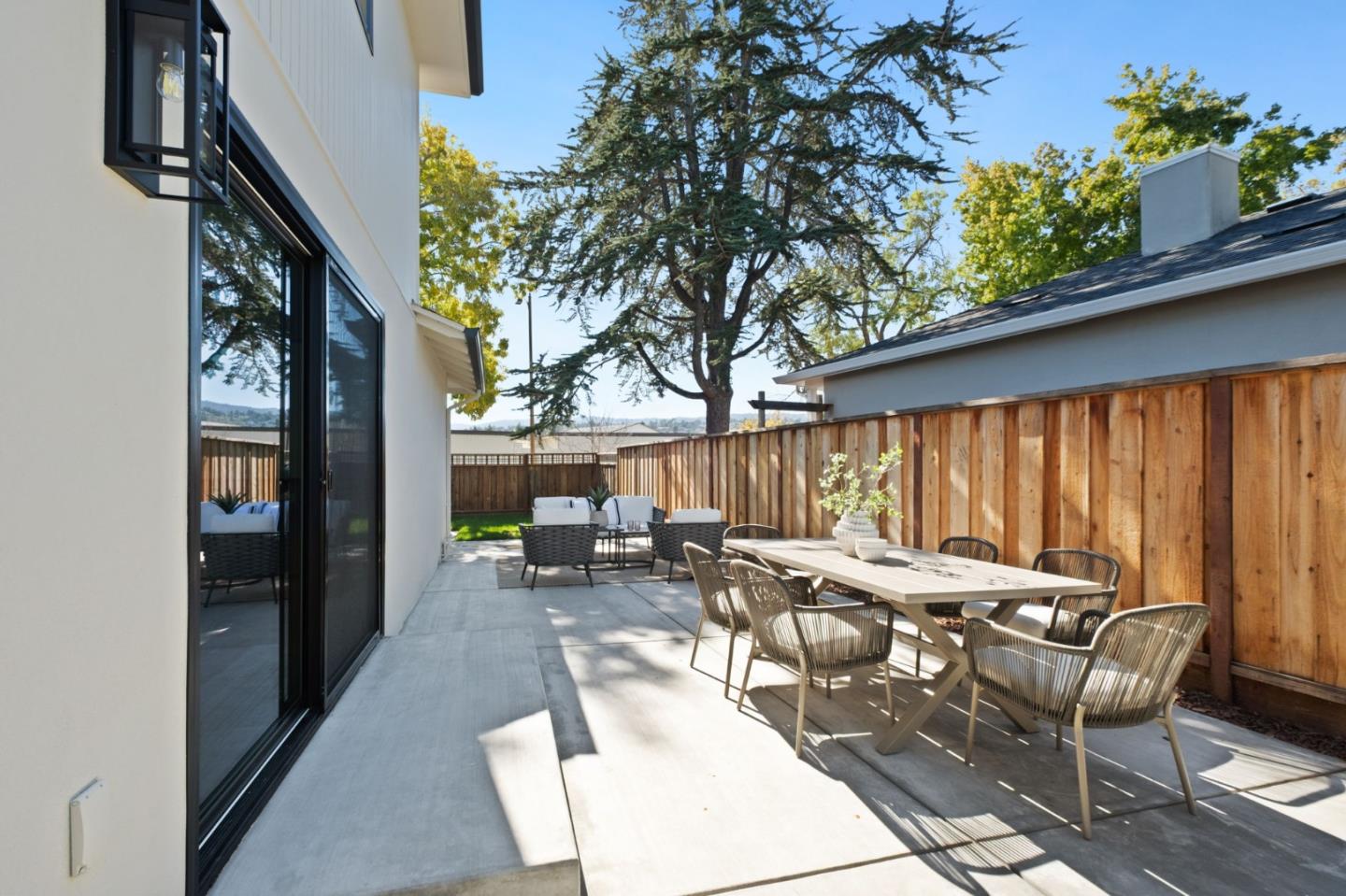 Detail Gallery Image 26 of 27 For 2474 Washington Ave, Redwood City,  CA 94061 - 4 Beds | 3/1 Baths