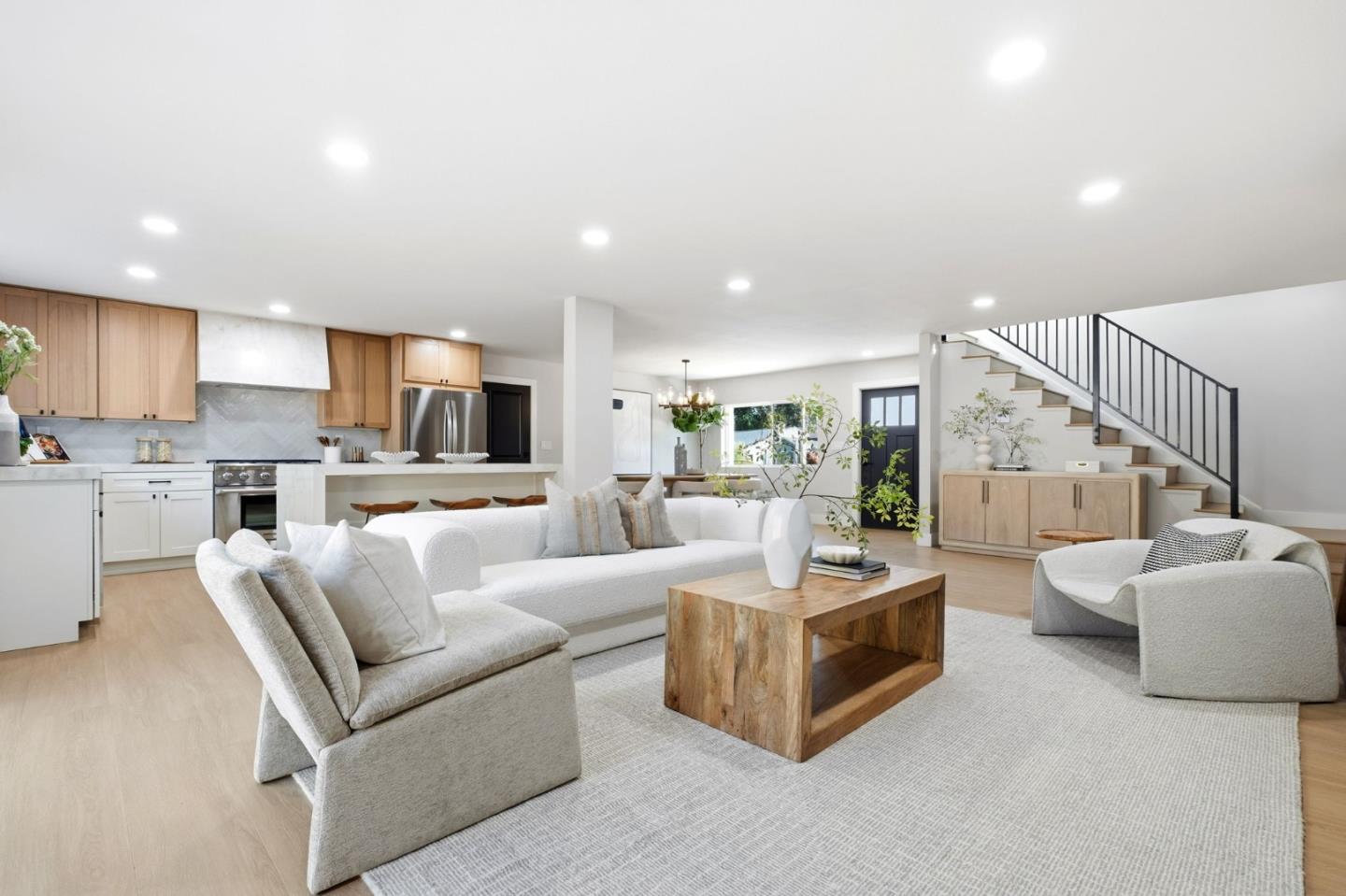 Detail Gallery Image 6 of 27 For 2474 Washington Ave, Redwood City,  CA 94061 - 4 Beds | 3/1 Baths