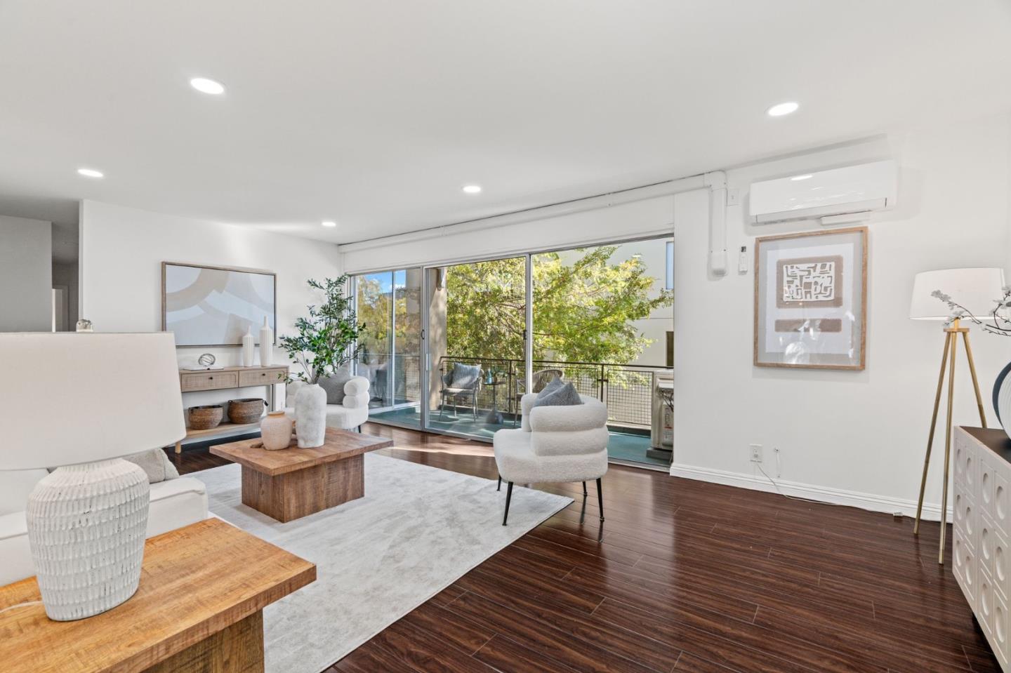 Detail Gallery Image 14 of 42 For 455 Grant Ave #8,  Palo Alto,  CA 94306 - 3 Beds | 2 Baths