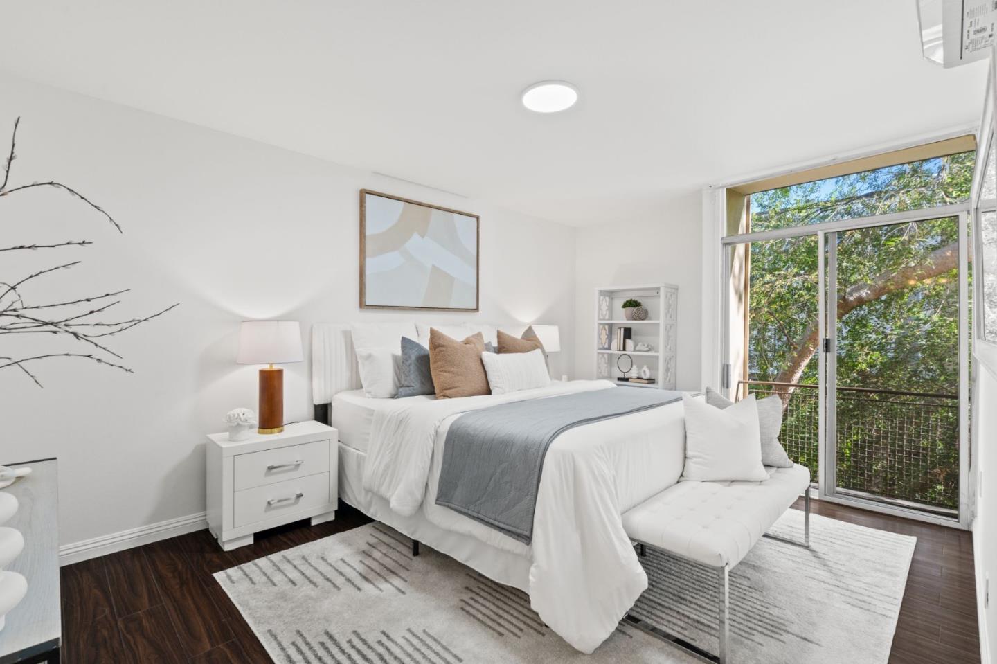 Detail Gallery Image 15 of 42 For 455 Grant Ave #8,  Palo Alto,  CA 94306 - 3 Beds | 2 Baths