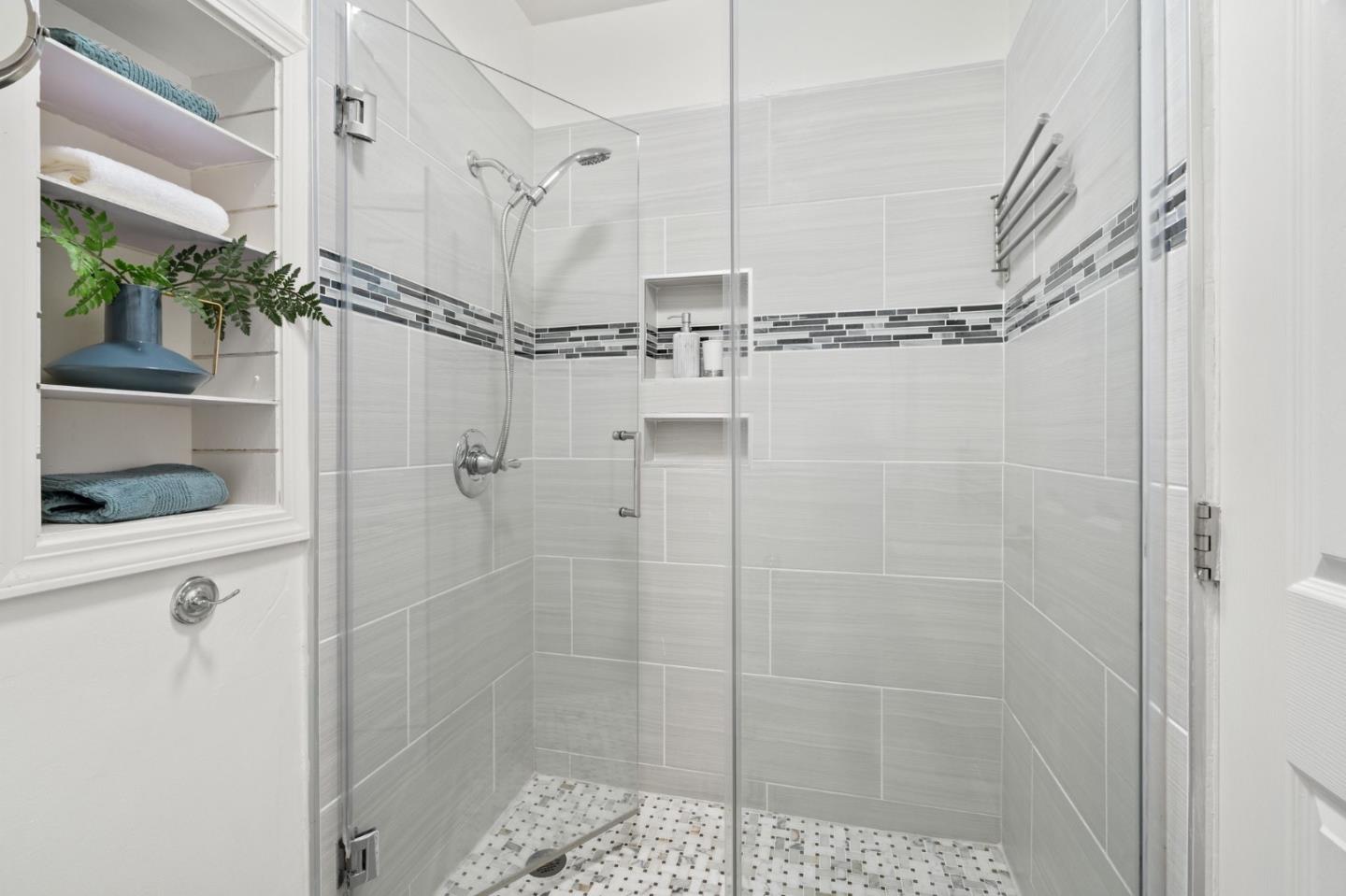Detail Gallery Image 18 of 42 For 455 Grant Ave #8,  Palo Alto,  CA 94306 - 3 Beds | 2 Baths