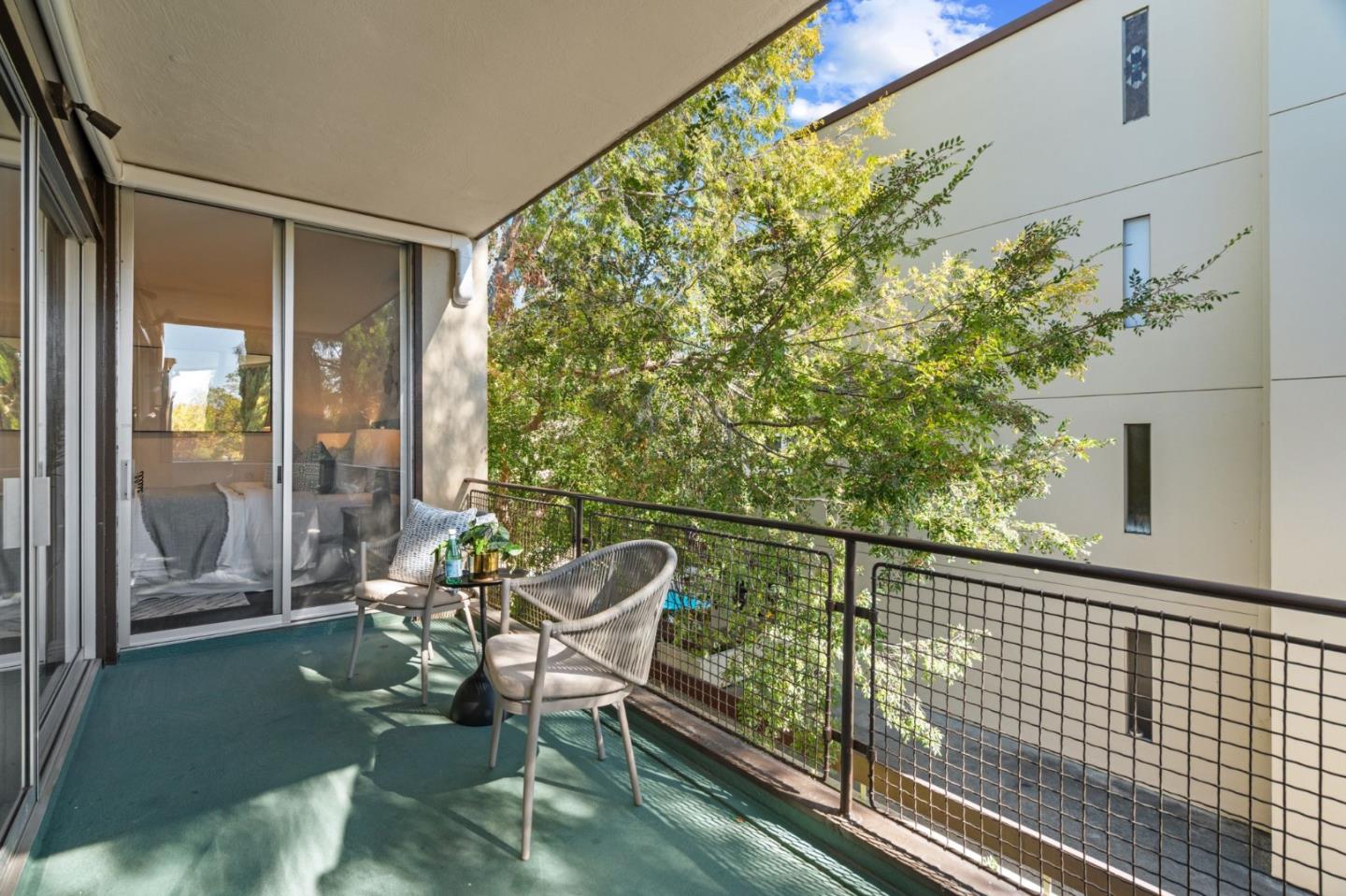 Detail Gallery Image 24 of 42 For 455 Grant Ave #8,  Palo Alto,  CA 94306 - 3 Beds | 2 Baths