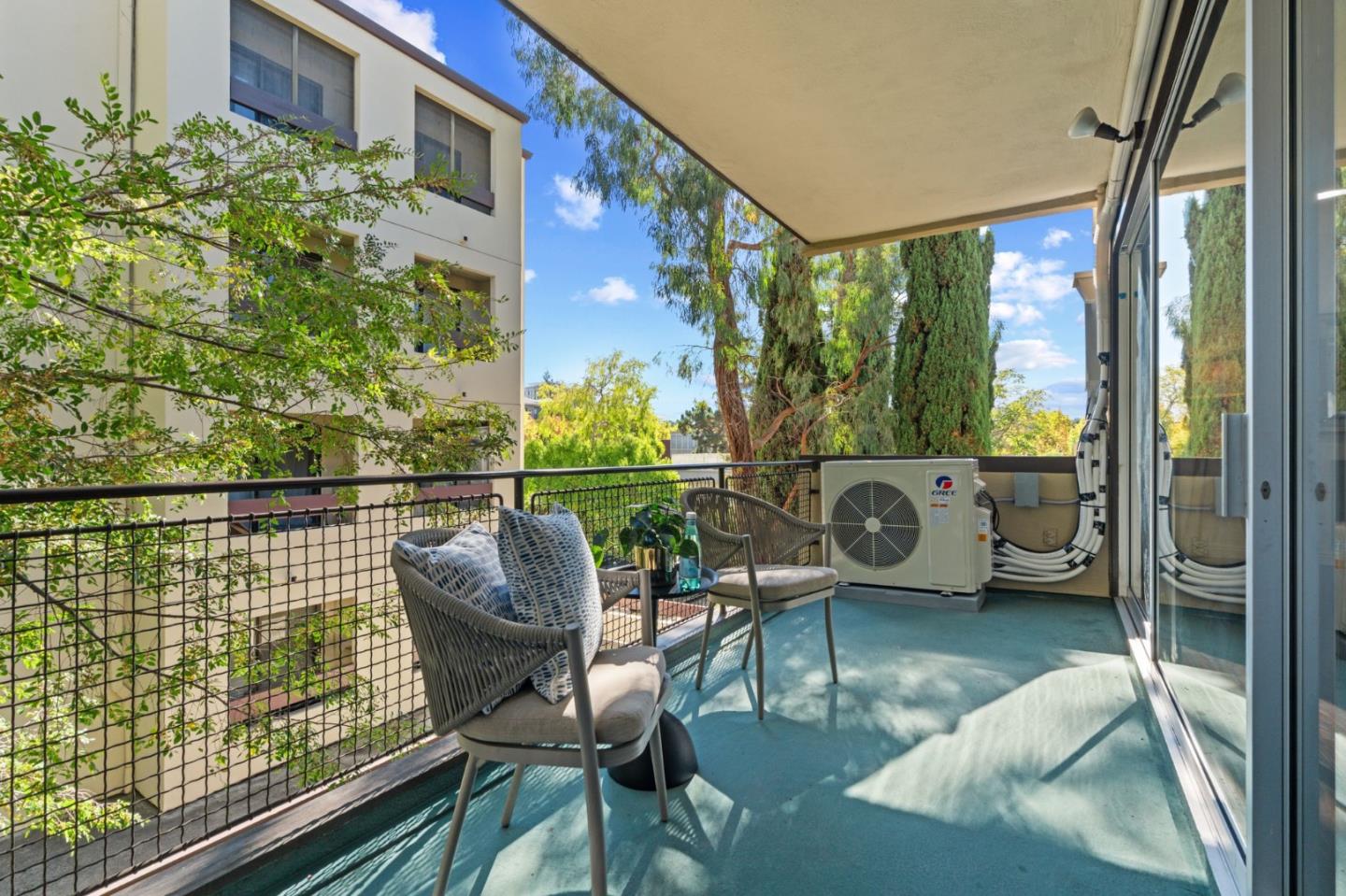 Detail Gallery Image 25 of 42 For 455 Grant Ave #8,  Palo Alto,  CA 94306 - 3 Beds | 2 Baths