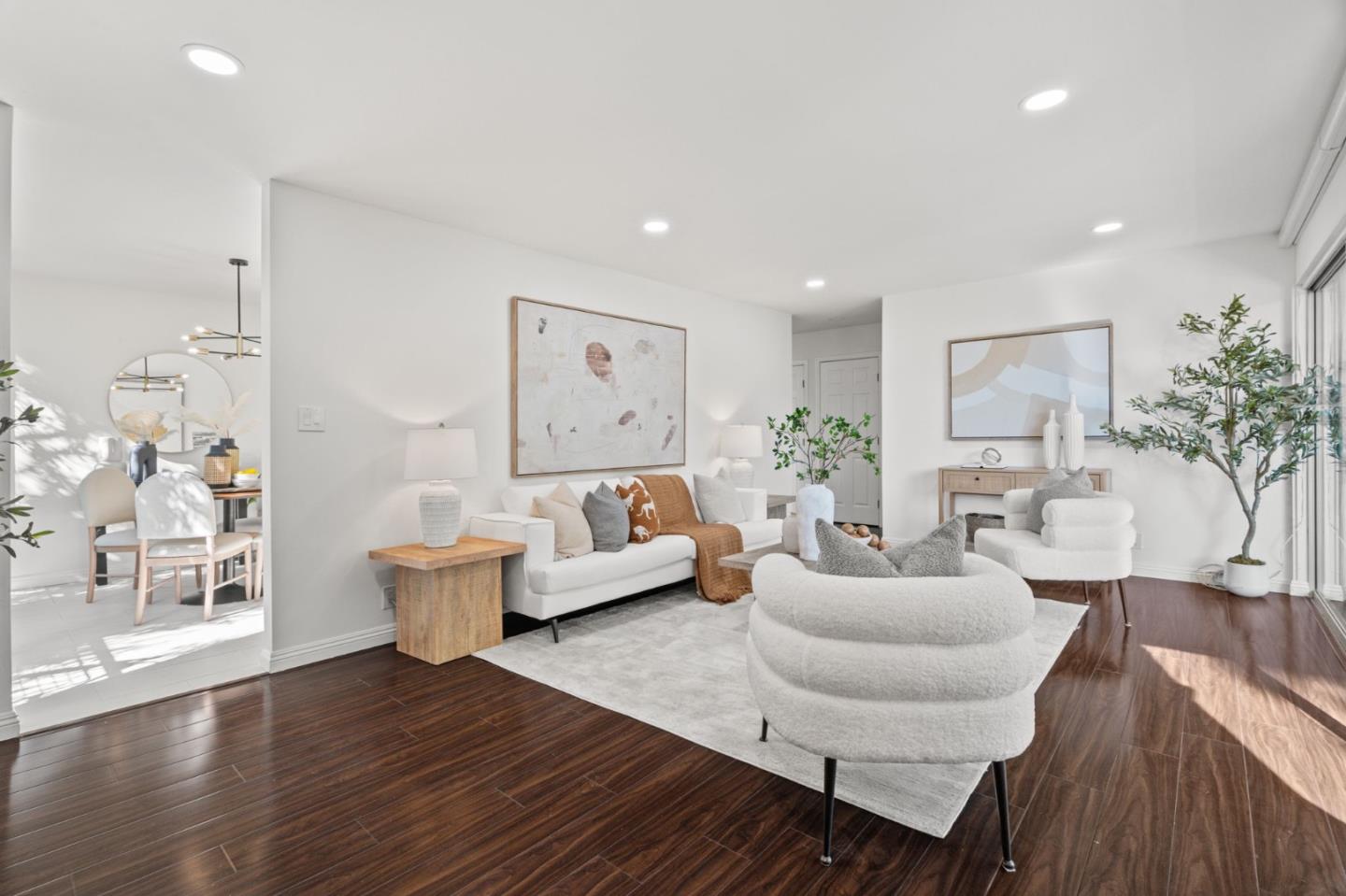 Detail Gallery Image 3 of 42 For 455 Grant Ave #8,  Palo Alto,  CA 94306 - 3 Beds | 2 Baths