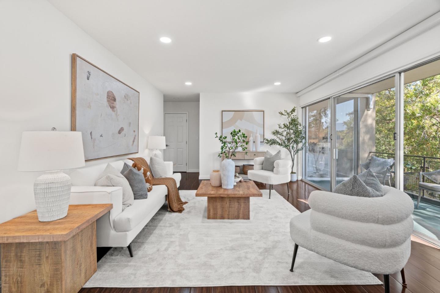 Detail Gallery Image 4 of 42 For 455 Grant Ave #8,  Palo Alto,  CA 94306 - 3 Beds | 2 Baths