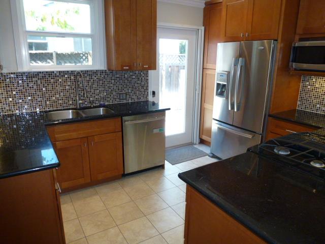 Detail Gallery Image 8 of 18 For 1252 Santa Paula Ave, San Jose,  CA 95110 - 2 Beds | 1 Baths