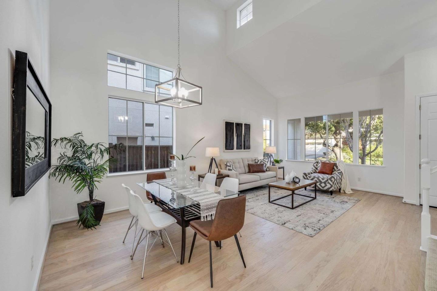 Detail Gallery Image 10 of 40 For 1296 Mayberry Ln, San Jose,  CA 95131 - 5 Beds | 3 Baths