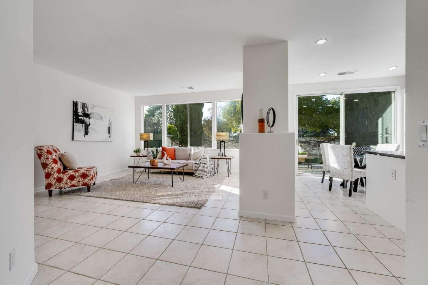 Detail Gallery Image 11 of 40 For 1296 Mayberry Ln, San Jose,  CA 95131 - 5 Beds | 3 Baths