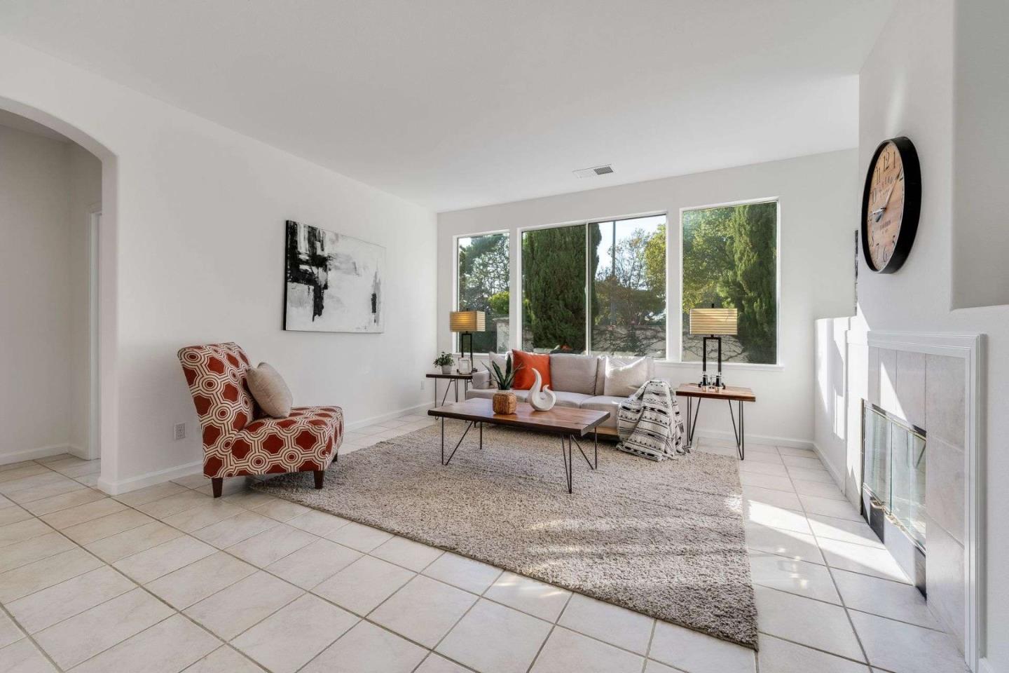 Detail Gallery Image 12 of 40 For 1296 Mayberry Ln, San Jose,  CA 95131 - 5 Beds | 3 Baths