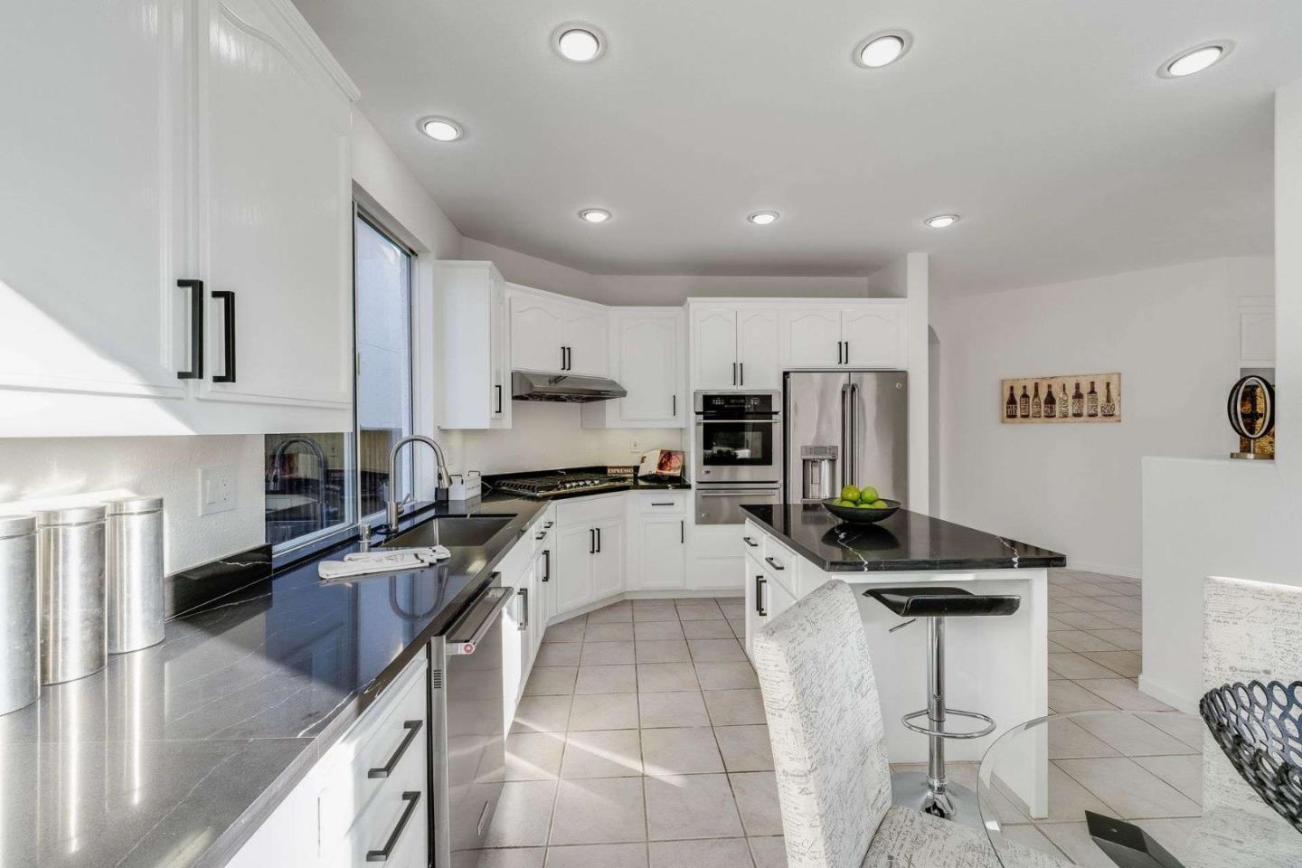 Detail Gallery Image 16 of 40 For 1296 Mayberry Ln, San Jose,  CA 95131 - 5 Beds | 3 Baths