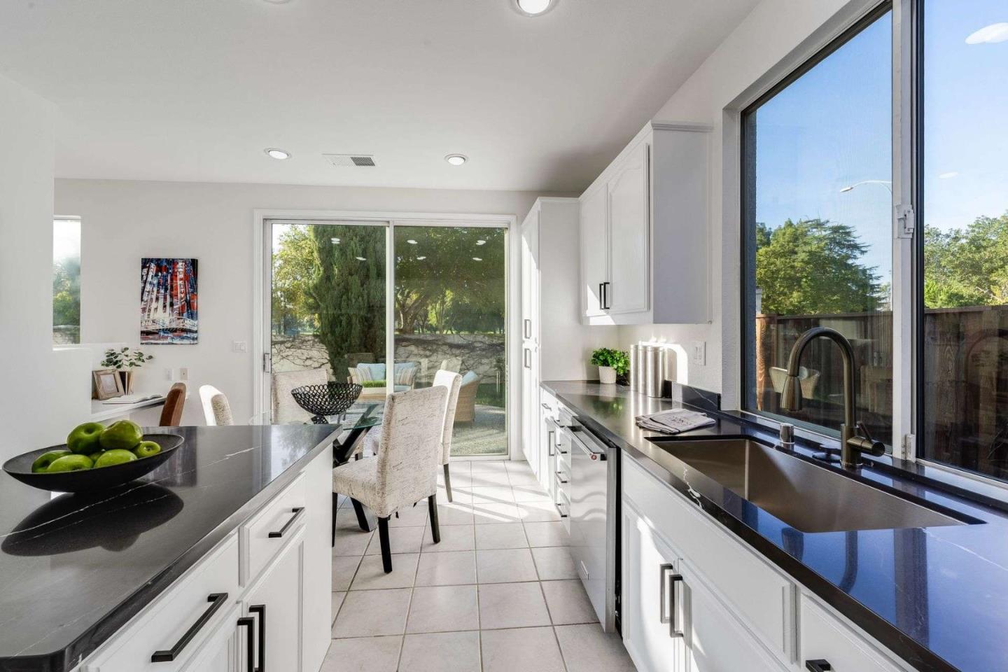 Detail Gallery Image 18 of 40 For 1296 Mayberry Ln, San Jose,  CA 95131 - 5 Beds | 3 Baths