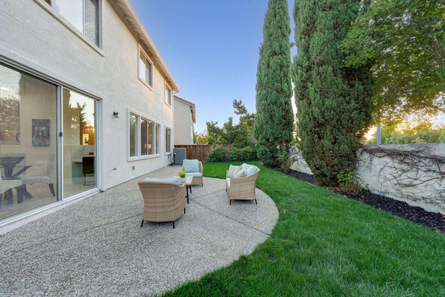 Detail Gallery Image 33 of 40 For 1296 Mayberry Ln, San Jose,  CA 95131 - 5 Beds | 3 Baths