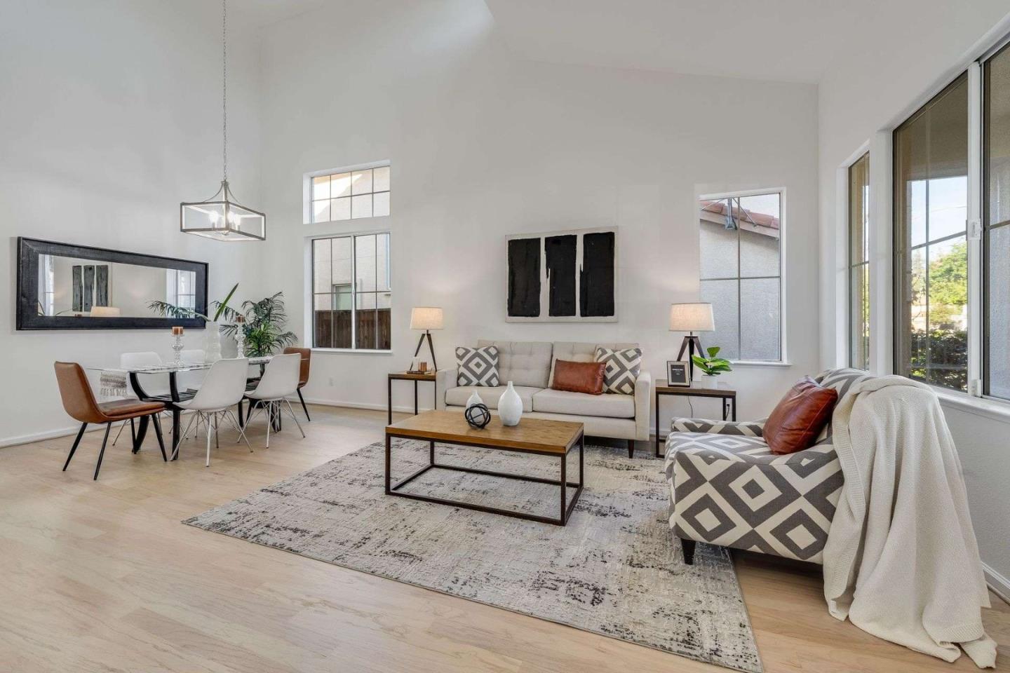 Detail Gallery Image 5 of 40 For 1296 Mayberry Ln, San Jose,  CA 95131 - 5 Beds | 3 Baths