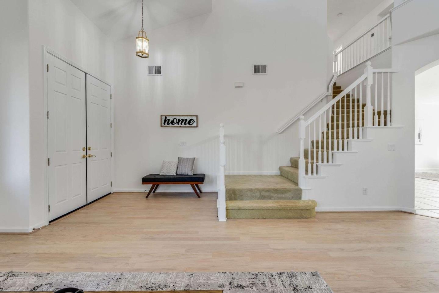 Detail Gallery Image 7 of 40 For 1296 Mayberry Ln, San Jose,  CA 95131 - 5 Beds | 3 Baths