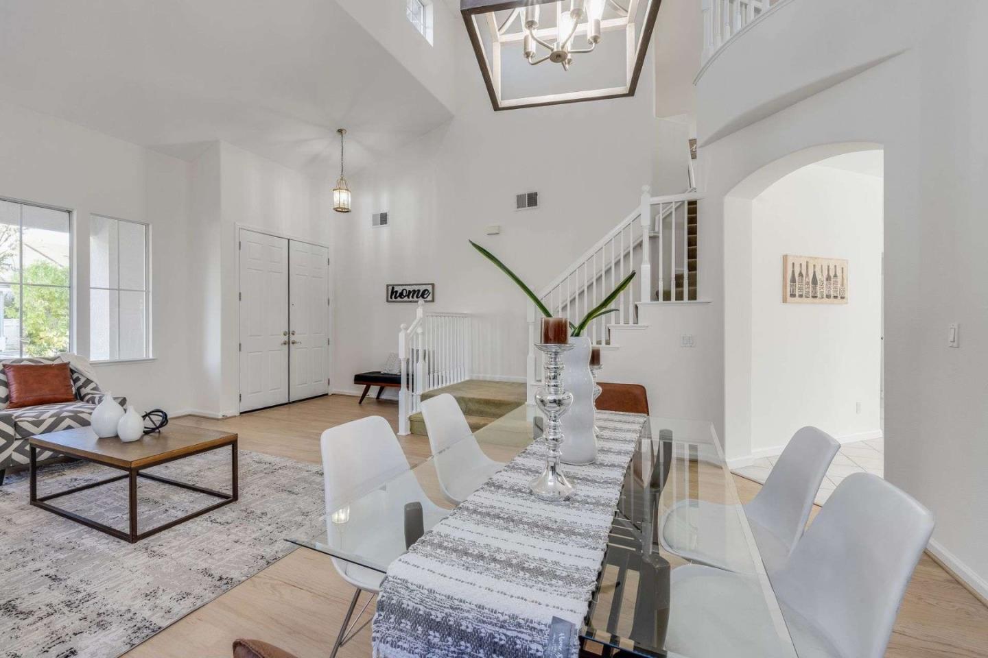 Detail Gallery Image 9 of 40 For 1296 Mayberry Ln, San Jose,  CA 95131 - 5 Beds | 3 Baths