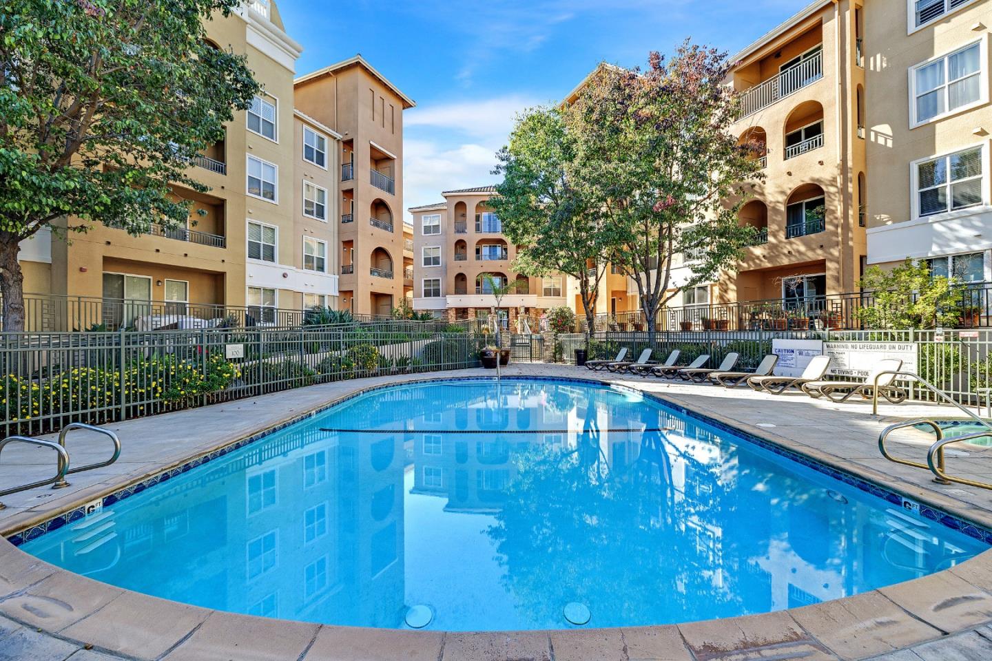 Detail Gallery Image 31 of 37 For 1445 Fruitdale Ave #126,  San Jose,  CA 95128 - 2 Beds | 2 Baths
