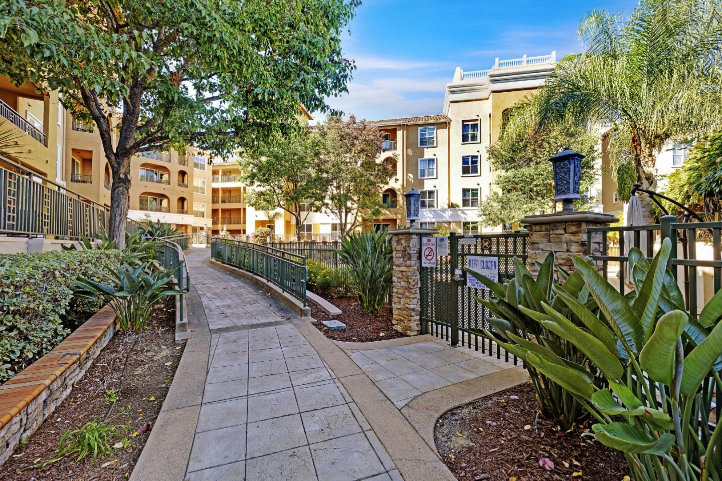 Detail Gallery Image 34 of 37 For 1445 Fruitdale Ave #126,  San Jose,  CA 95128 - 2 Beds | 2 Baths
