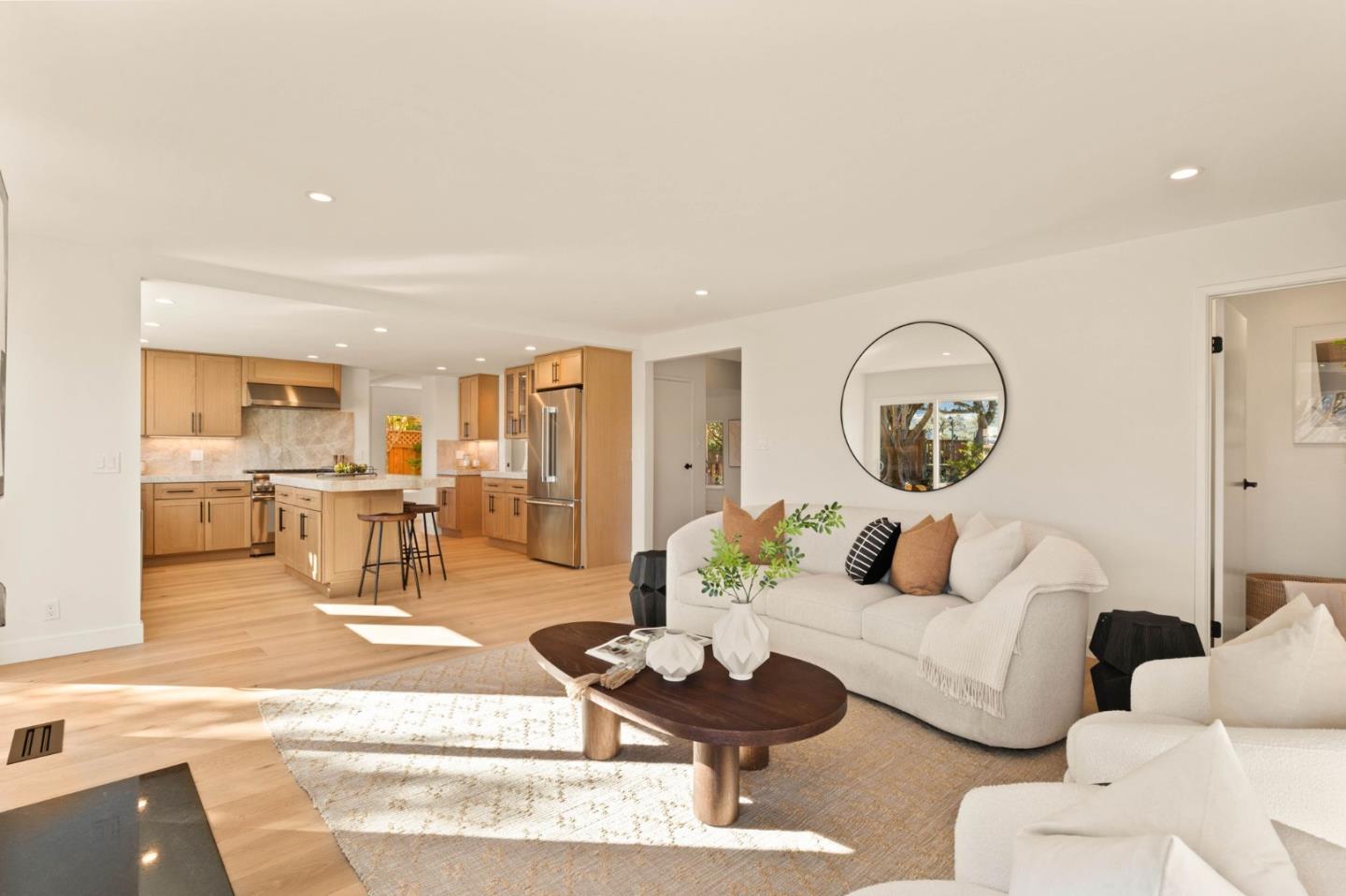 Detail Gallery Image 12 of 46 For 3470 La Mesa Dr, San Carlos,  CA 94070 - 6 Beds | 3 Baths