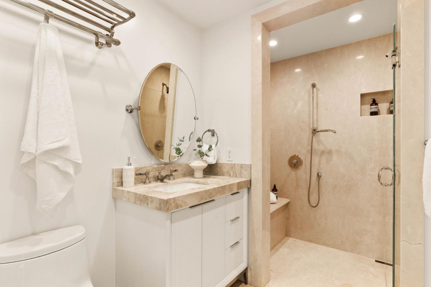 Detail Gallery Image 33 of 46 For 3470 La Mesa Dr, San Carlos,  CA 94070 - 6 Beds | 3 Baths