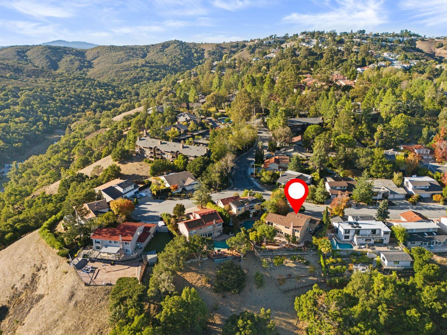 Detail Gallery Image 45 of 46 For 3470 La Mesa Dr, San Carlos,  CA 94070 - 6 Beds | 3 Baths