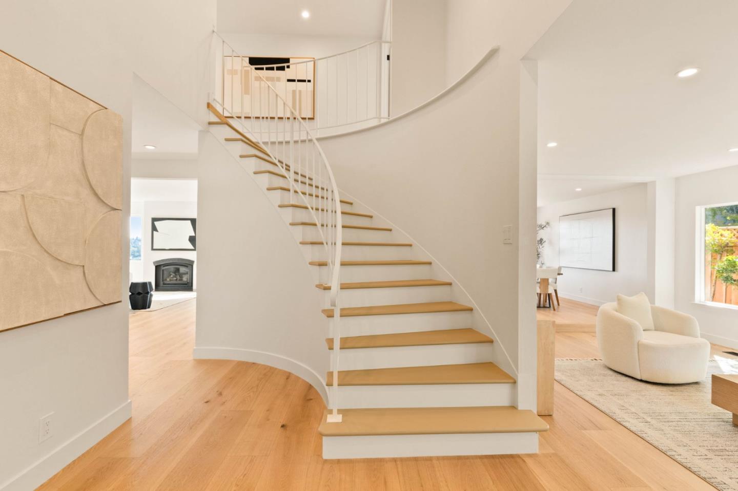 Detail Gallery Image 5 of 46 For 3470 La Mesa Dr, San Carlos,  CA 94070 - 6 Beds | 3 Baths