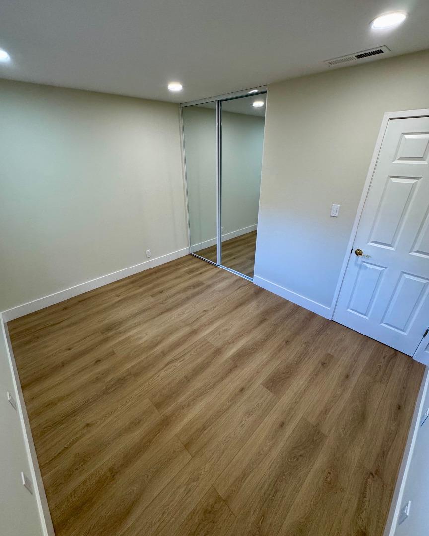 Detail Gallery Image 11 of 12 For 1543 Willowbrook Dr, San Jose,  CA 95118 - 4 Beds | 2/1 Baths