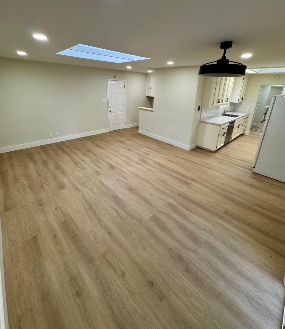 Detail Gallery Image 4 of 12 For 1543 Willowbrook Dr, San Jose,  CA 95118 - 4 Beds | 2/1 Baths