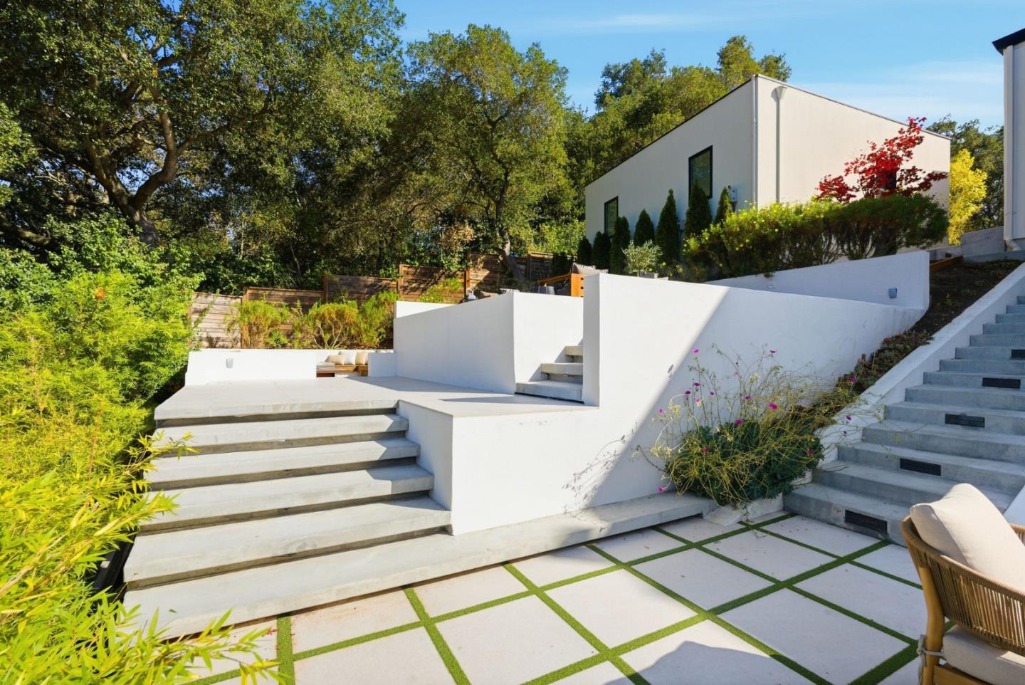 Detail Gallery Image 18 of 62 For 1669 Whitham Ave, Los Altos,  CA 94024 - 5 Beds | 5/1 Baths