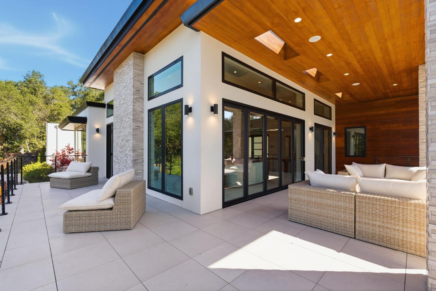 Detail Gallery Image 24 of 62 For 1669 Whitham Ave, Los Altos,  CA 94024 - 5 Beds | 5/1 Baths