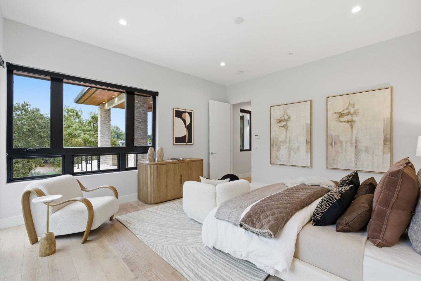 Detail Gallery Image 40 of 62 For 1669 Whitham Ave, Los Altos,  CA 94024 - 5 Beds | 5/1 Baths