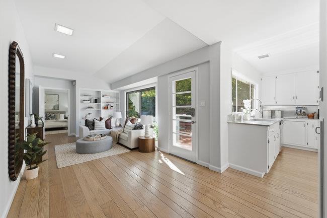 Detail Gallery Image 18 of 48 For 22 Pinecrest Ter, San Mateo,  CA 94402 - 4 Beds | 3 Baths