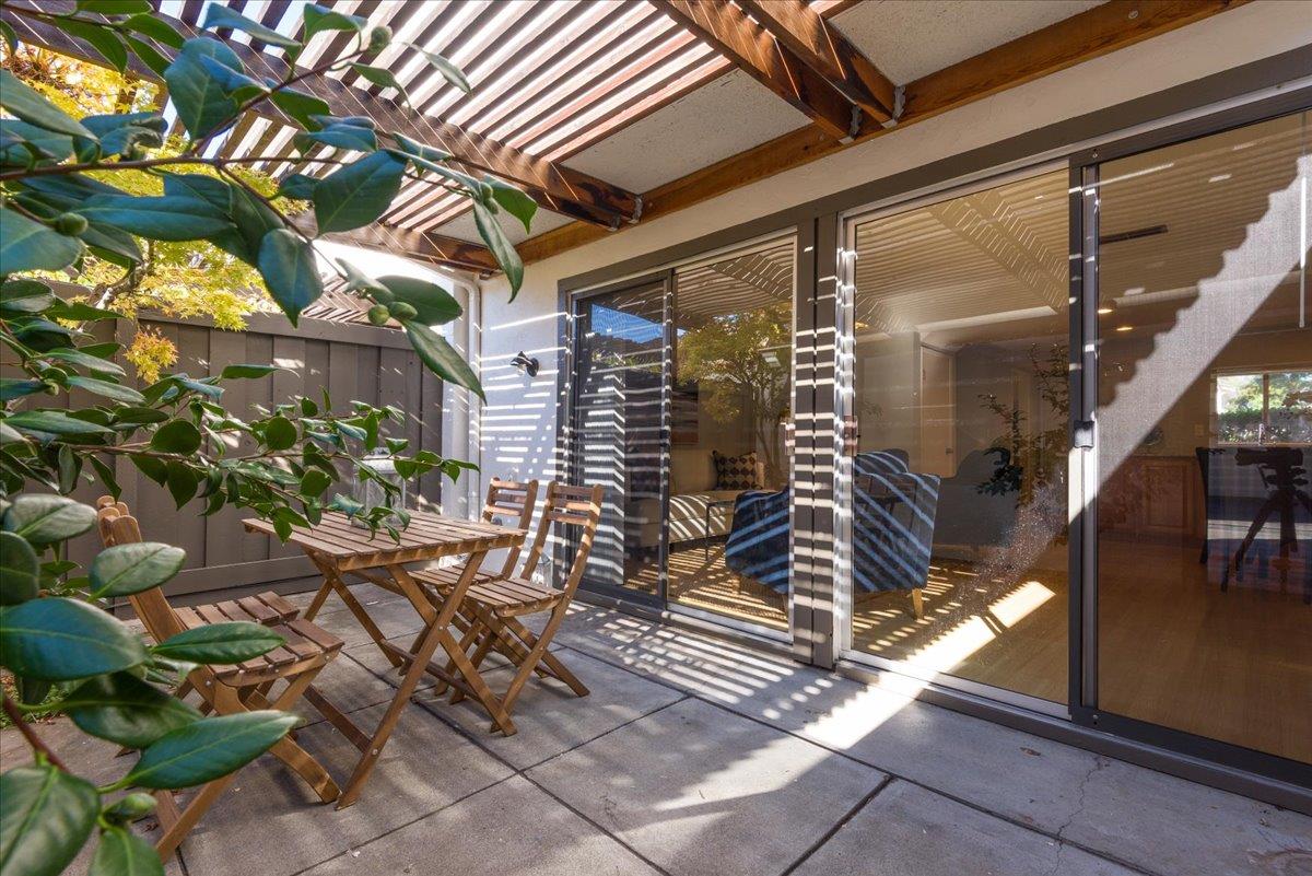 Detail Gallery Image 20 of 26 For 1296 Riesling Ter, Sunnyvale,  CA 94087 - 2 Beds | 1/1 Baths