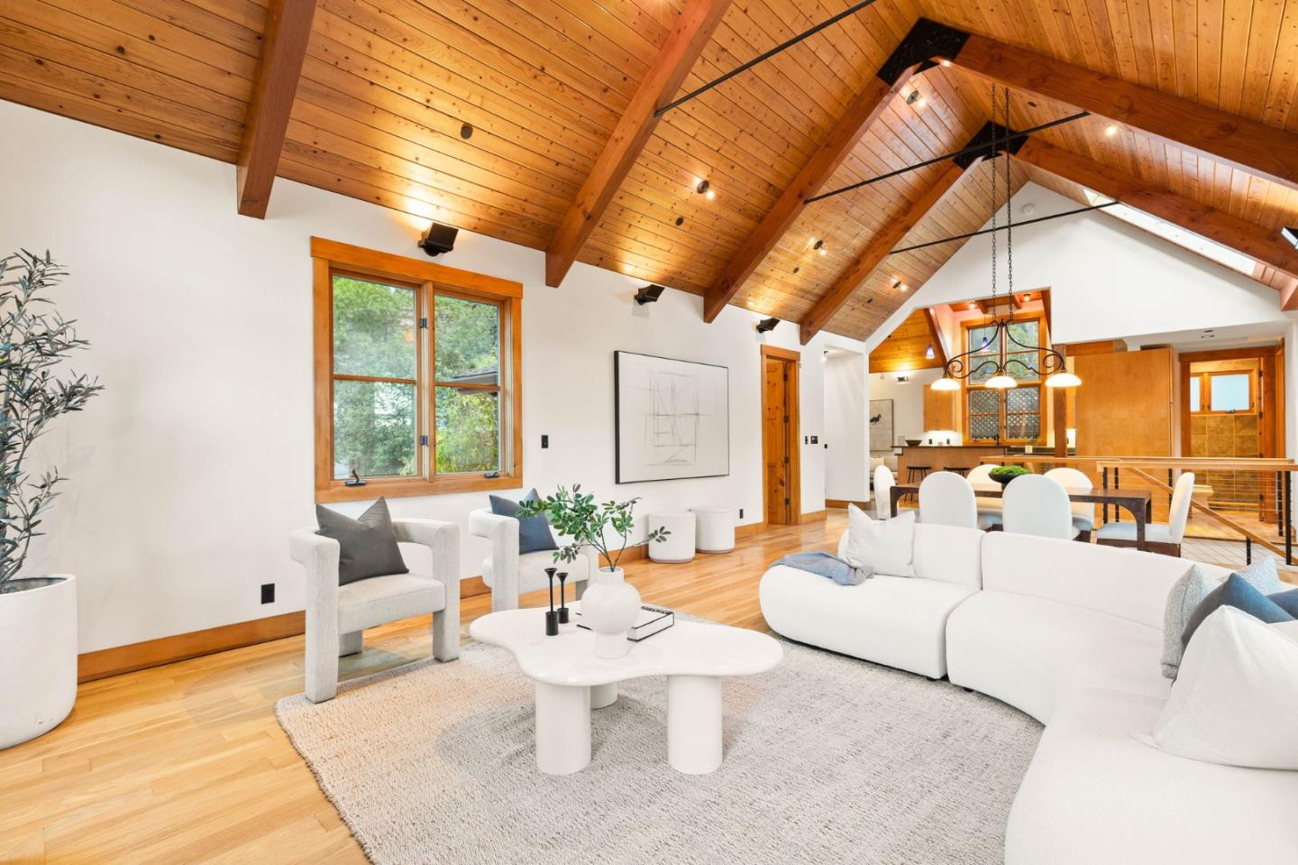 Detail Gallery Image 17 of 32 For 10 Winding Way, San Carlos,  CA 94070 - 4 Beds | 3 Baths