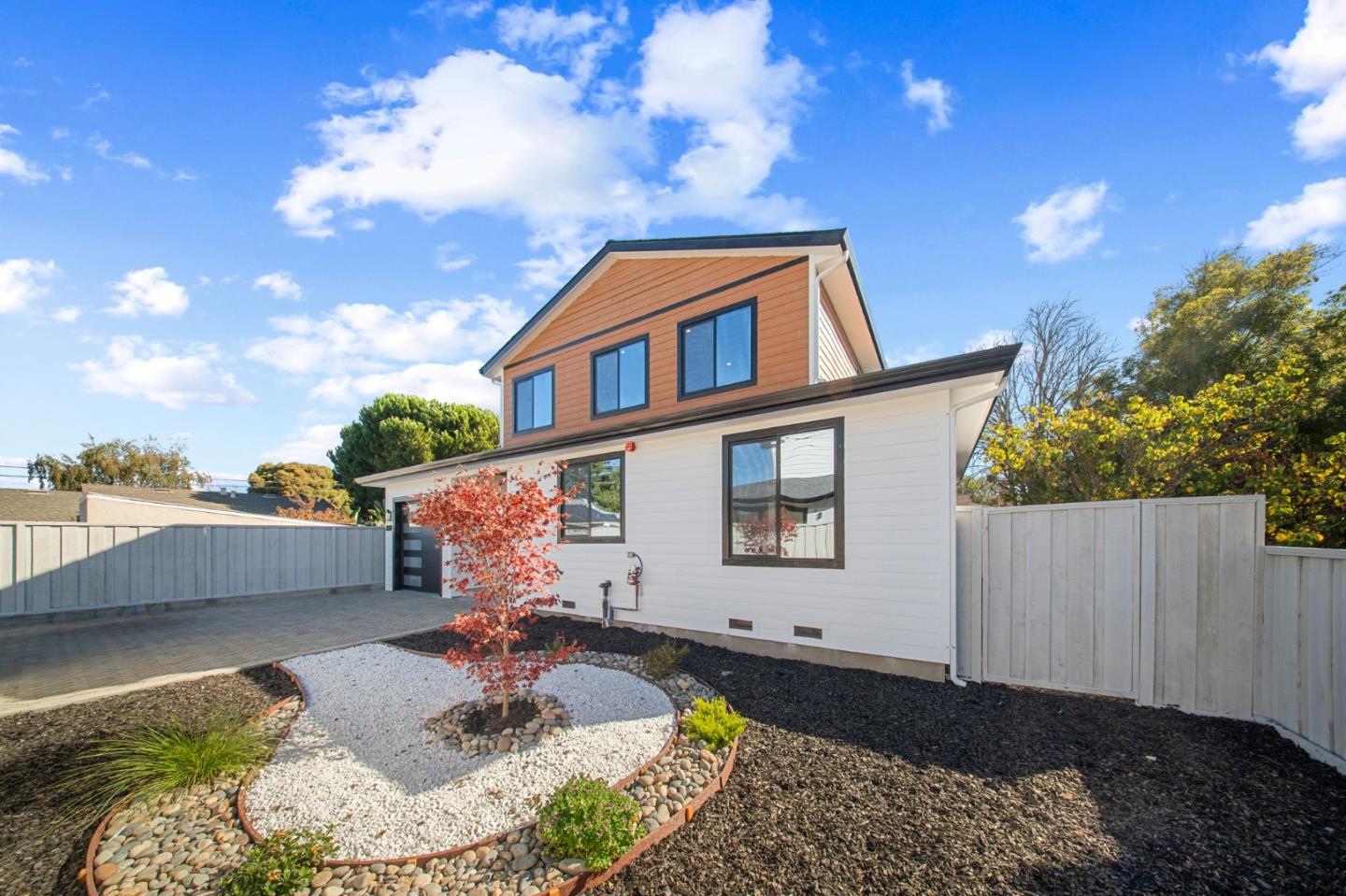 Detail Gallery Image 2 of 39 For 380 Lastreto Ave, Sunnyvale,  CA 94085 - 3 Beds | 2/1 Baths