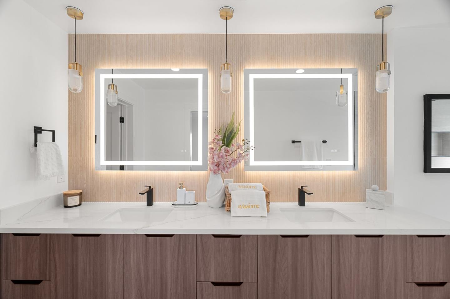 Detail Gallery Image 23 of 39 For 380 Lastreto Ave, Sunnyvale,  CA 94085 - 3 Beds | 2/1 Baths