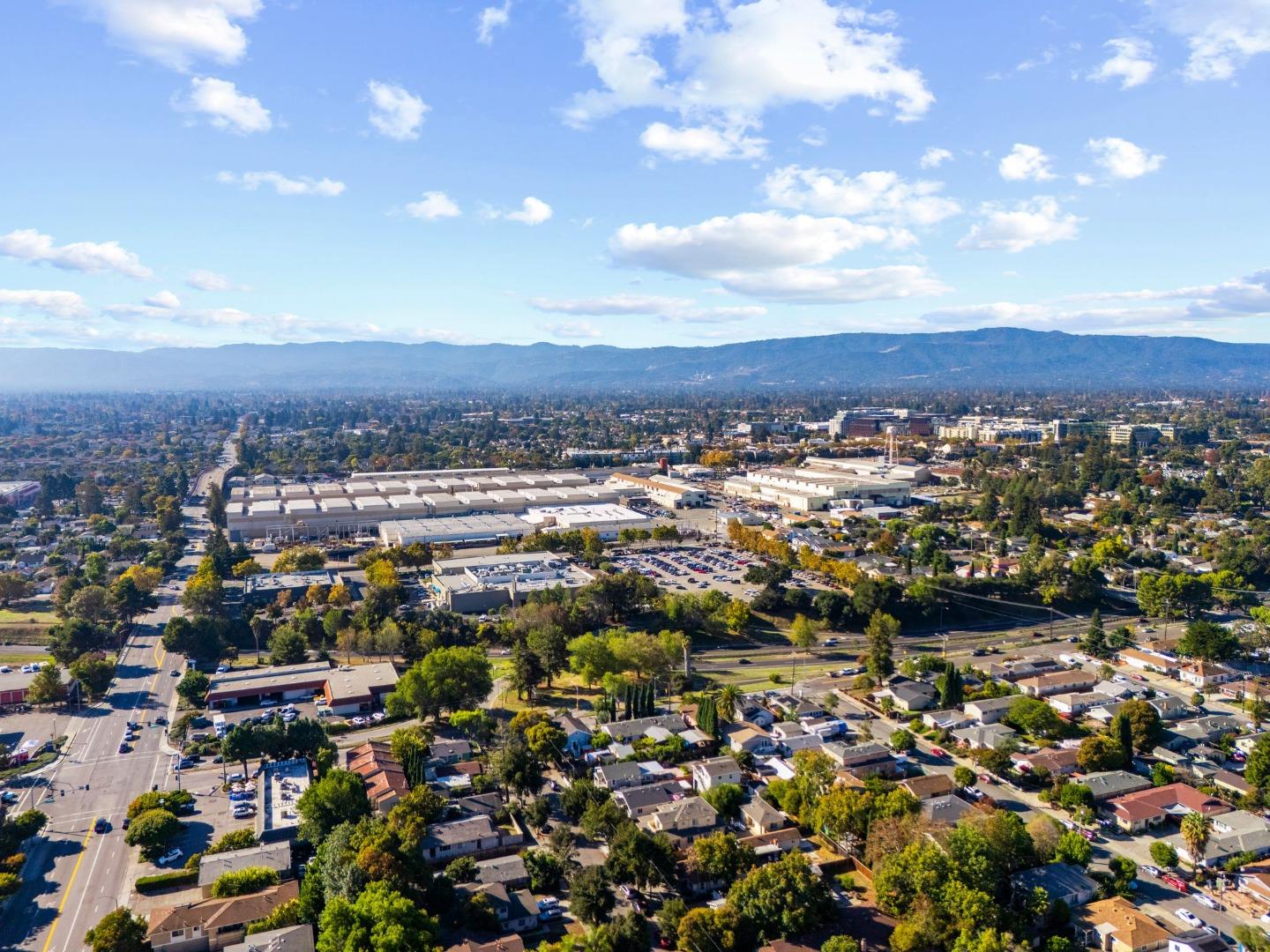 Detail Gallery Image 36 of 39 For 380 Lastreto Ave, Sunnyvale,  CA 94085 - 3 Beds | 2/1 Baths